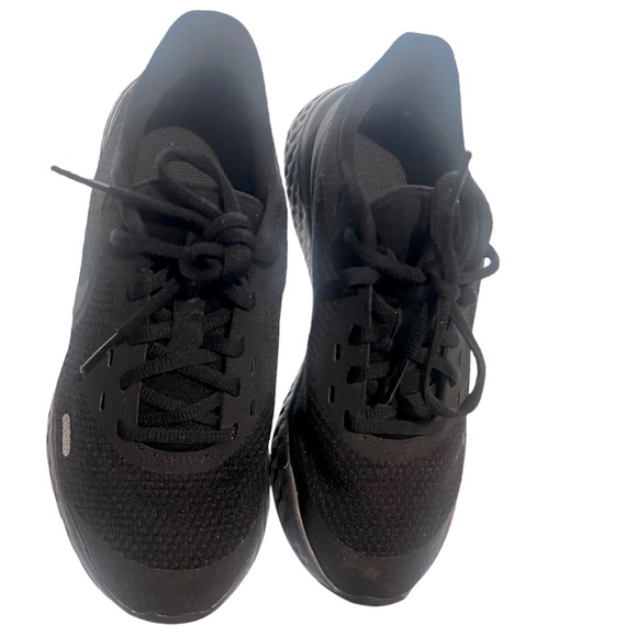 Boys Nike Revolution Running Shoes - Picture 4 of 7